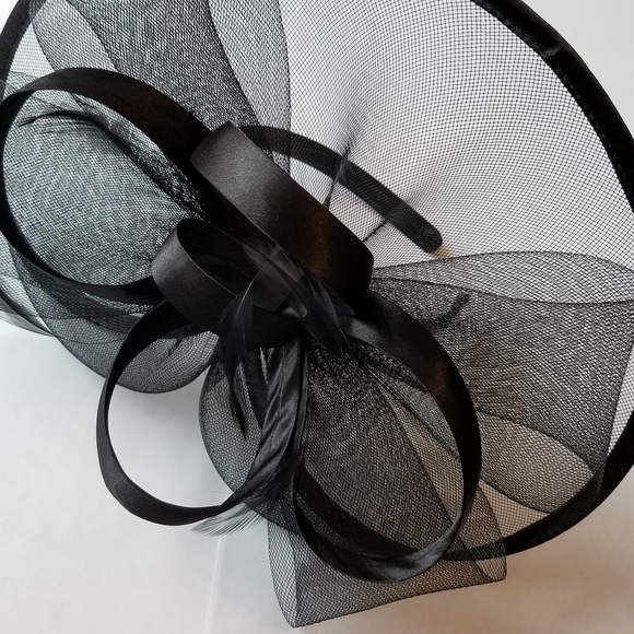 ❗Bellissima Black Net Fascinator Hat❗ - Picture 1 of 4